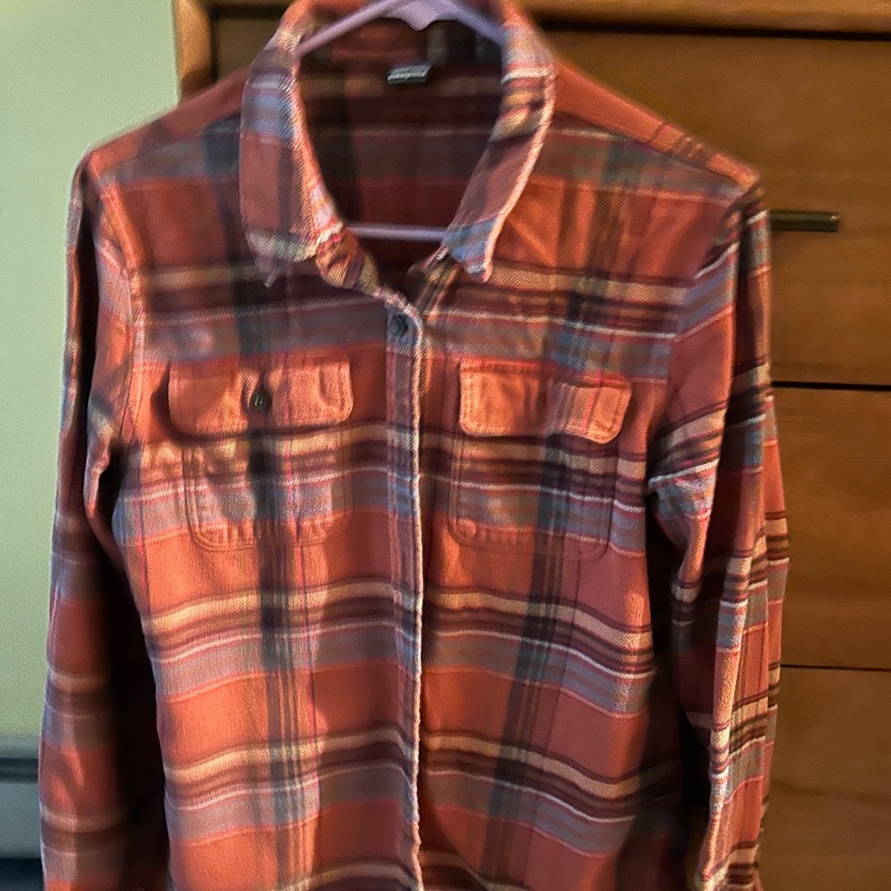 Women’s Patagonia flannel